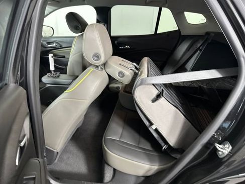 Used 2025 Chevrolet Trax ACTIV w/ Driver Confidence Package image 31