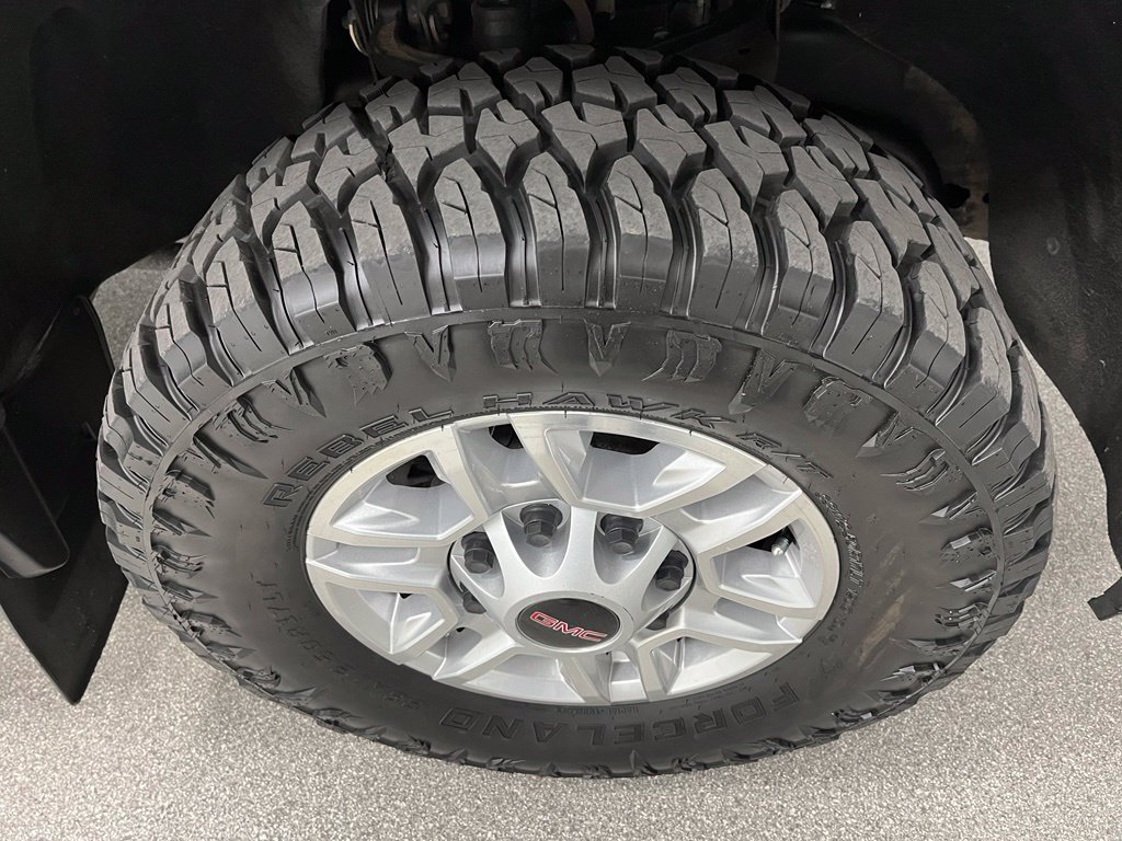 Used 2021 GMC Sierra 2500 SLE w/ SLE Convenience Package AWD/4WD image 18