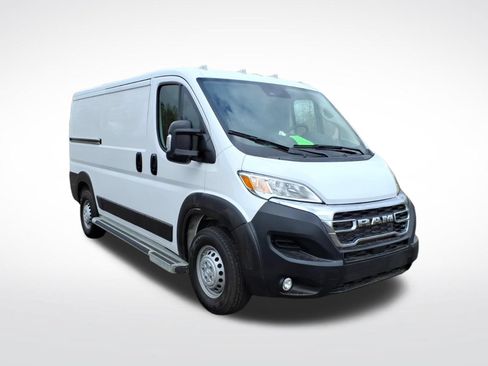 Used 2025 RAM ProMaster 2500 w/ U-Haul Equipment Group FWD image 8