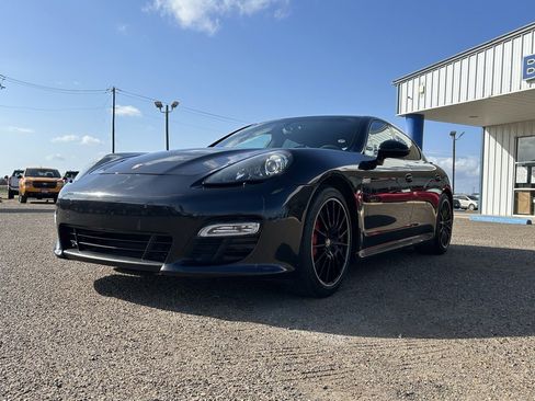 Used 2013 Porsche Panamera GTS image 3