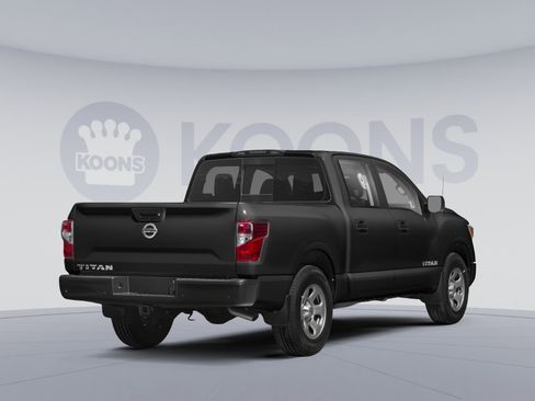 Used 2021 Nissan Titan S image 2