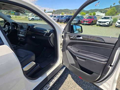Used 2018 Mercedes-Benz GLS 550 4MATIC image 12