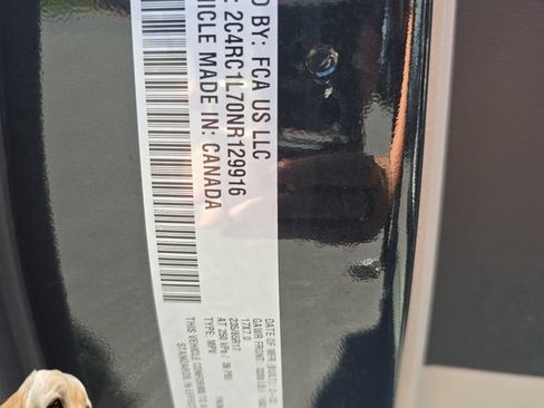 Used 2022 Chrysler Pacifica Touring-L FWD image 29
