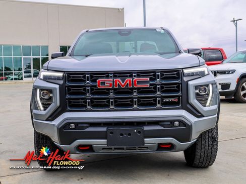 Used 2024 GMC Canyon AT4 image 5