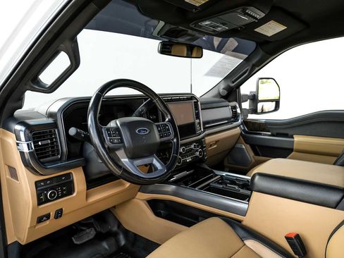 Used 2023 Ford F350 Lariat w/ FX4 Off-Road Package image 3