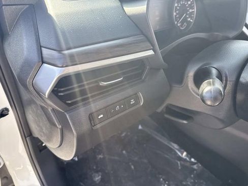 Used 2025 Nissan Altima 2.5 SV image 22