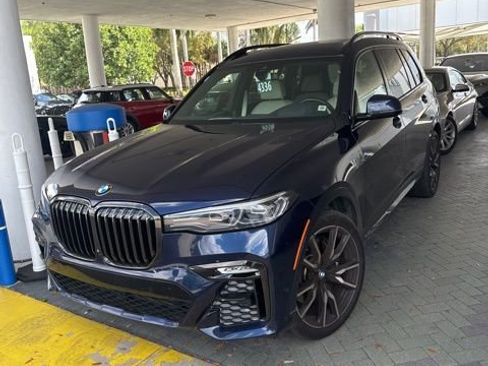 Used 2021 BMW X7 xDrive40i w/ M Sport Package image 2