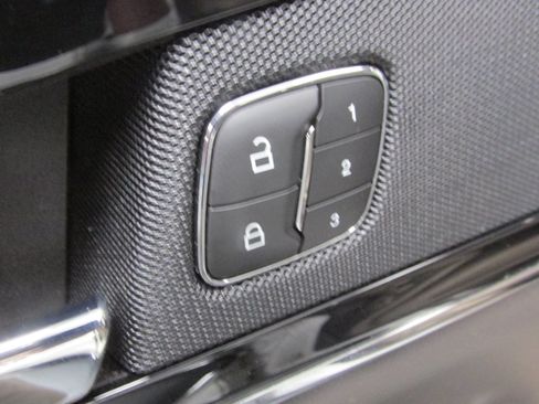 Used 2023 Lincoln Nautilus AWD w/ Premium Package image 30