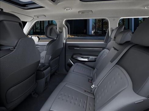 New 2026 Kia EV9 Wind image 18