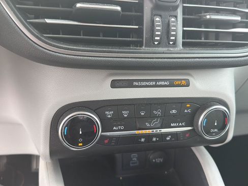 Used 2023 Ford Escape Active AWD/4WD image 12