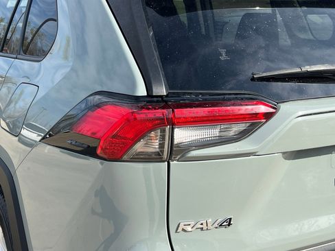 Used 2019 Toyota RAV4 XLE image 12