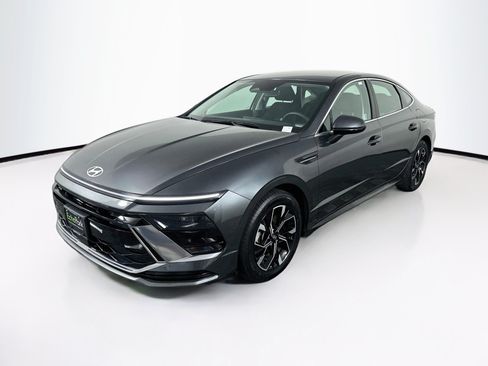 Used 2024 Hyundai Sonata SEL FWD image 3