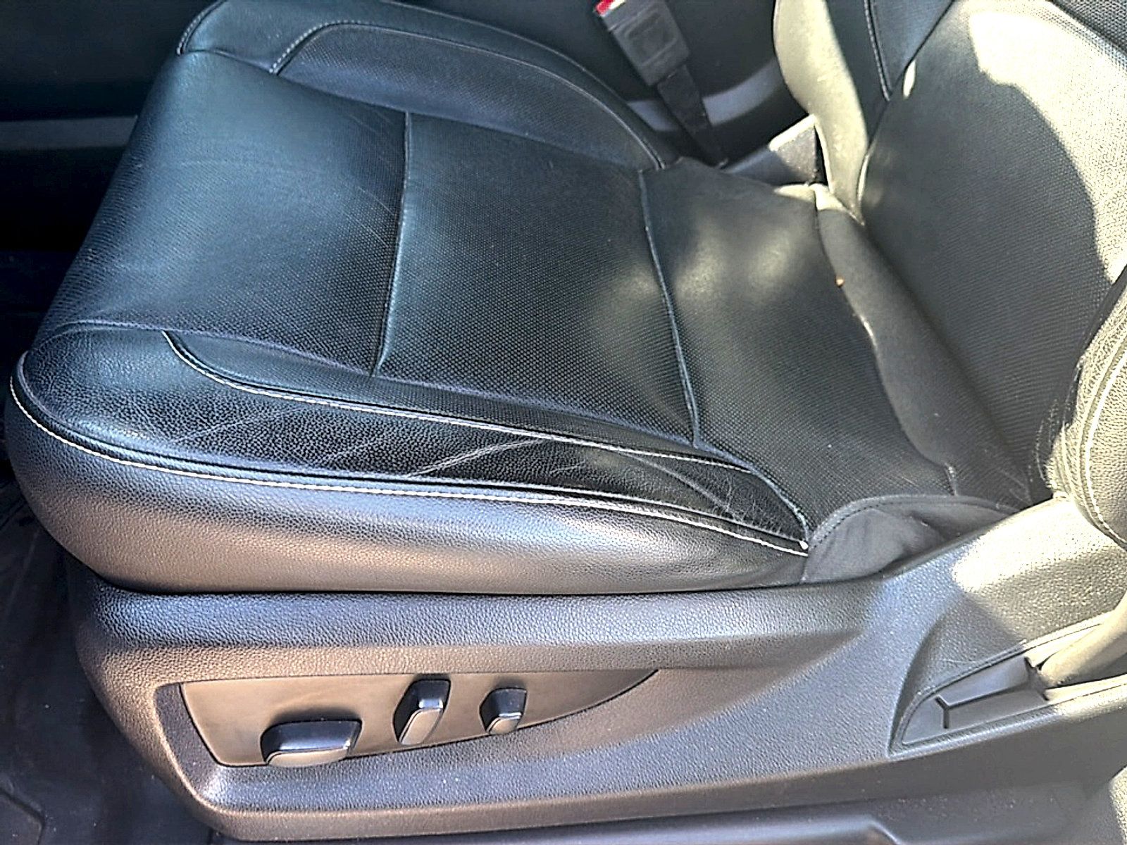 Used 2020 GMC Yukon XL SLT AWD/4WD image 6