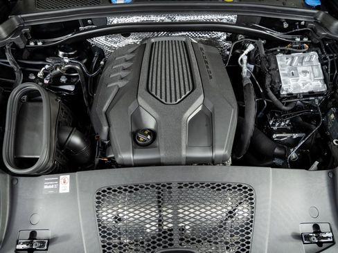 New 2026 Porsche Macan image 35