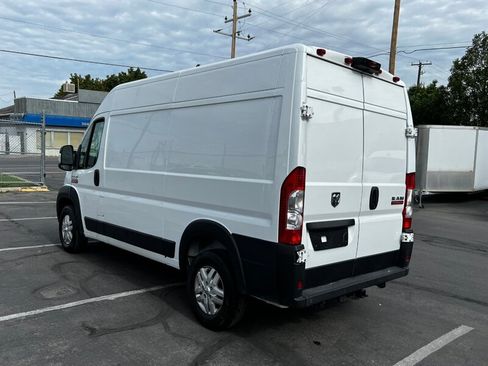 Used 2022 RAM ProMaster 2500 w/ Safety Group FWD image 4