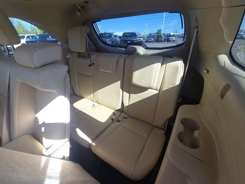 Used 2018 Toyota Highlander Limited image 18