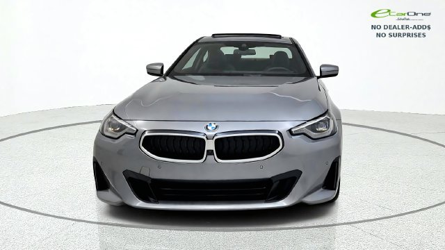 Used 2025 BMW 230i Coupe RWD image 2