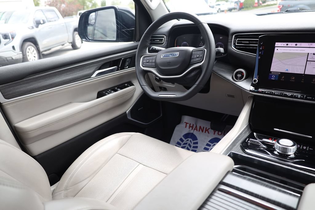 Used 2024 Jeep Wagoneer Series II w/ Flexible Seating Group AWD/4WD image 20