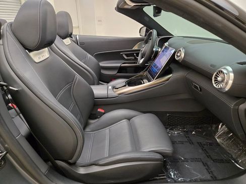 Used 2023 Mercedes-Benz SL 55 AMG 4MATIC image 23