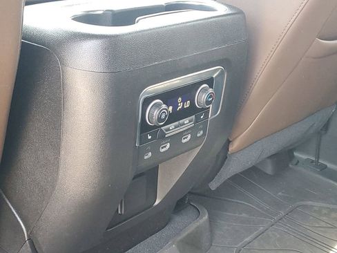 Certified 2021 Chevrolet Suburban High Country AWD/4WD image 34