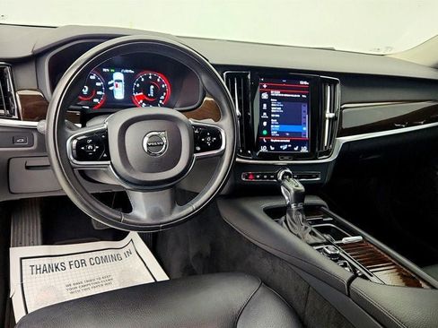 Used 2019 Volvo S90 T5 Momentum FWD image 13