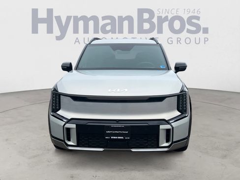 Certified 2024 Kia EV9 GT-Line AWD/4WD image 2