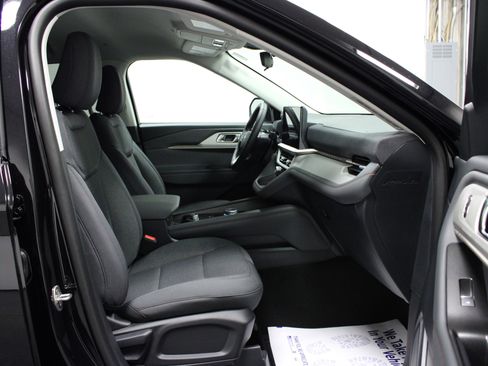 New 2026 Ford Explorer Active image 17