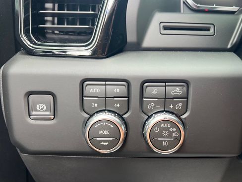 New 2026 GMC Sierra 1500 AT4 w/ AT4 Premium Package AWD/4WD image 19