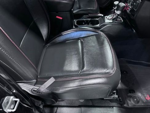 Used 2023 Jeep Gladiator Rubicon w/ Cold Weather Group image 12