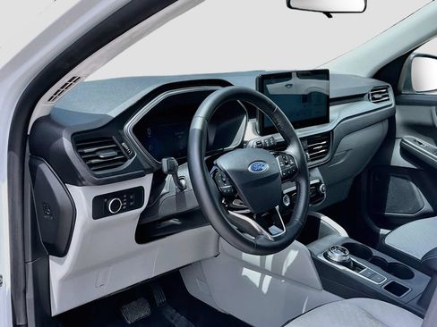 Used 2026 Ford Escape Active w/ Tech Pack #1 FWD image 9