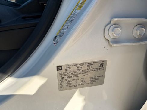 Used 2017 Chevrolet Equinox Premier w/ Enhanced Convenience Package FWD image 27