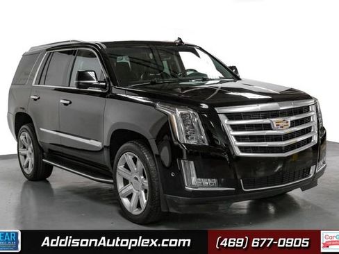 Used 2018 Cadillac Escalade Luxury image 1