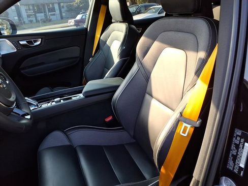 Used 2024 Volvo XC60 T8 Polestar w/ Protection Package Premier image 19