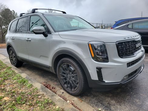 Certified 2022 Kia Telluride SX w/ SX Prestige Package image 1