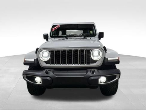New 2026 Jeep Wrangler Unlimited Sahara AWD/4WD image 3