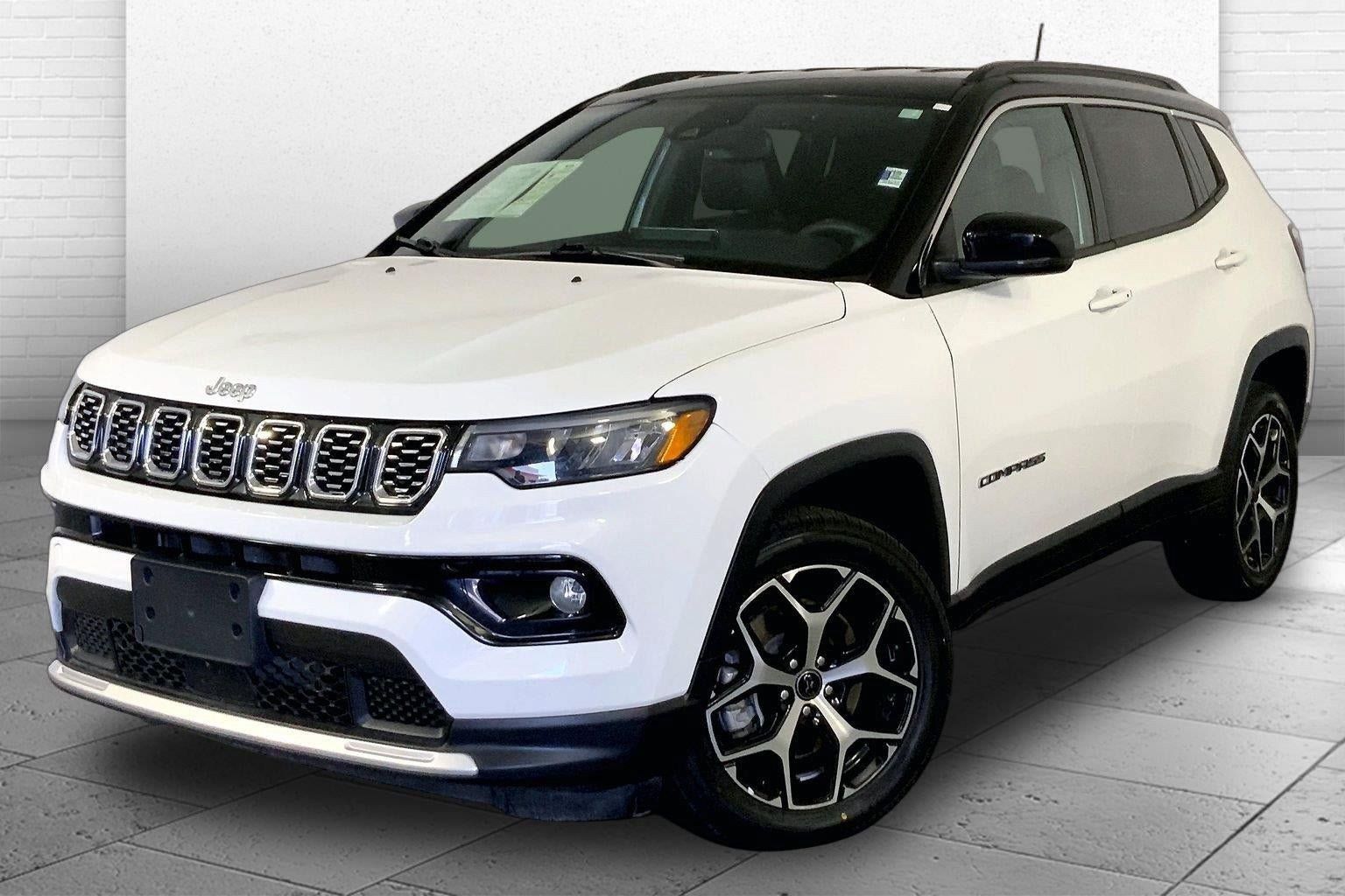 Used 2025 Jeep Compass Limited AWD/4WD image 12