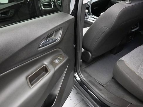 Used 2023 Chevrolet Equinox LT FWD image 15