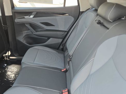 New 2026 Volkswagen Tiguan SE AWD/4WD image 13