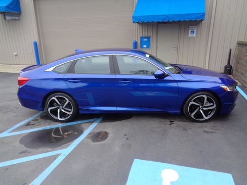 Used 2020 Honda Accord Sport image 5