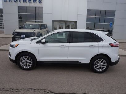 Used 2024 Ford Edge SEL w/ Convenience Package