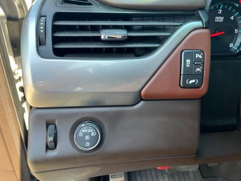 Used 2020 Chevrolet Tahoe Premier RWD image 14