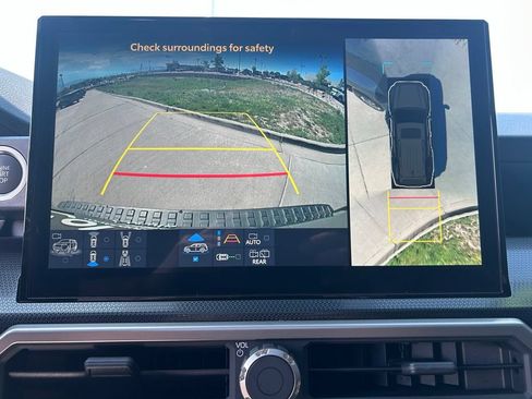 Used 2025 Toyota 4Runner Limited w/ Tow Technology Package AWD/4WD image 18
