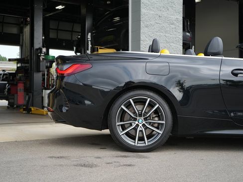 Used 2024 BMW 430i Convertible w/ Convenience Package image 7