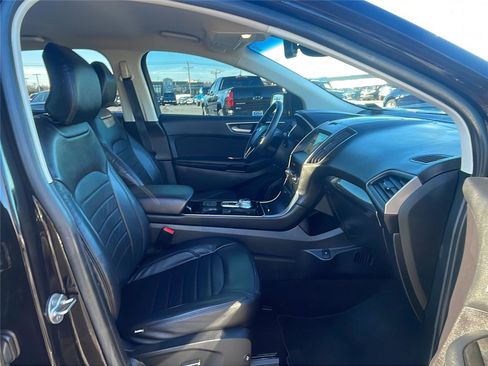 Used 2019 Ford Edge SEL image 14