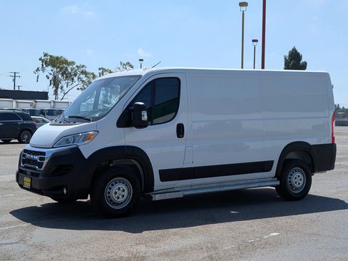 Used 2025 RAM ProMaster 2500 w/ U-Haul Equipment Group FWD image 3