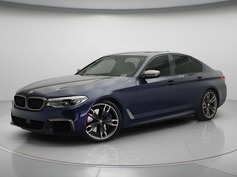 Used 2019 BMW M550i xDrive w/ Dynamic Handling Package AWD/4WD image 3