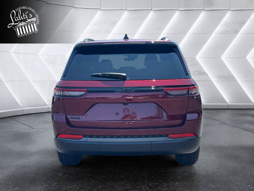 New 2026 Jeep Grand Cherokee Altitude AWD/4WD image 5
