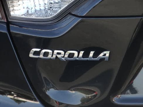Used 2023 Toyota Corolla LE w/ Carpet Mat Package (TMS) image 10
