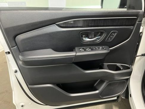 Used 2023 Honda Pilot Elite image 20