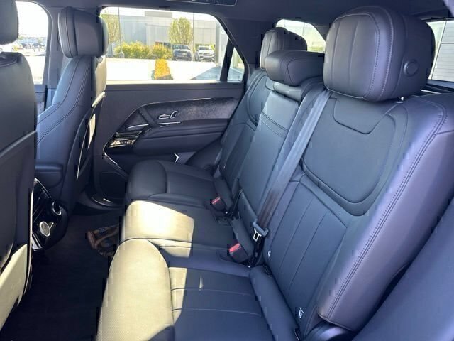 Used 2025 Land Rover Range Rover Sport Dynamic SE AWD/4WD image 10